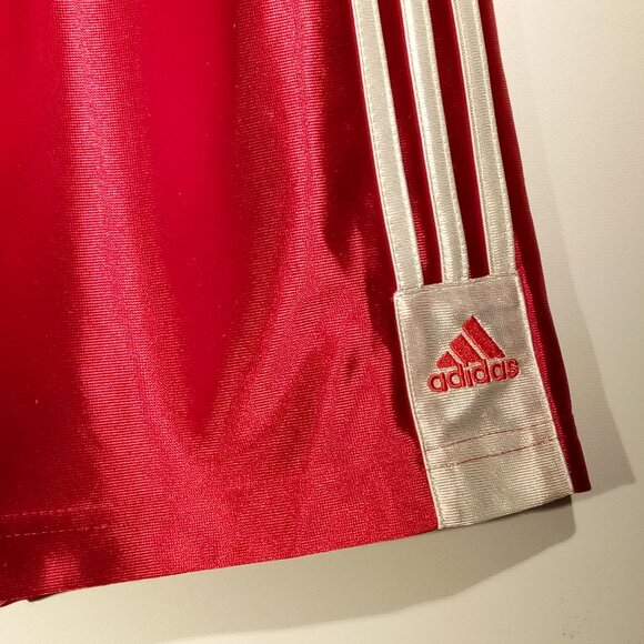 ADIDAS 2 piece lot   Boys size Large   White Soccer Tee   Red poly shorts  VGC - Picture 9 of 12